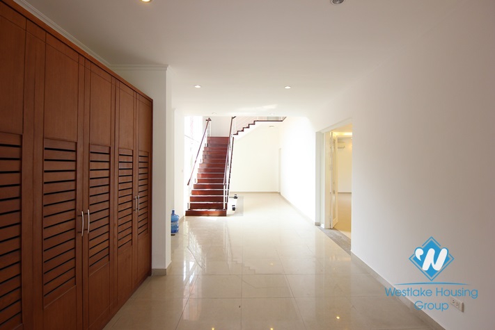 Gorgeous villa with beautiful garden to rent in Dang Thai Mai, Tay Ho area